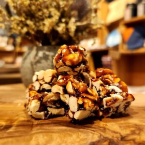 Crunchy Peanut Brittles 懷舊花生糖